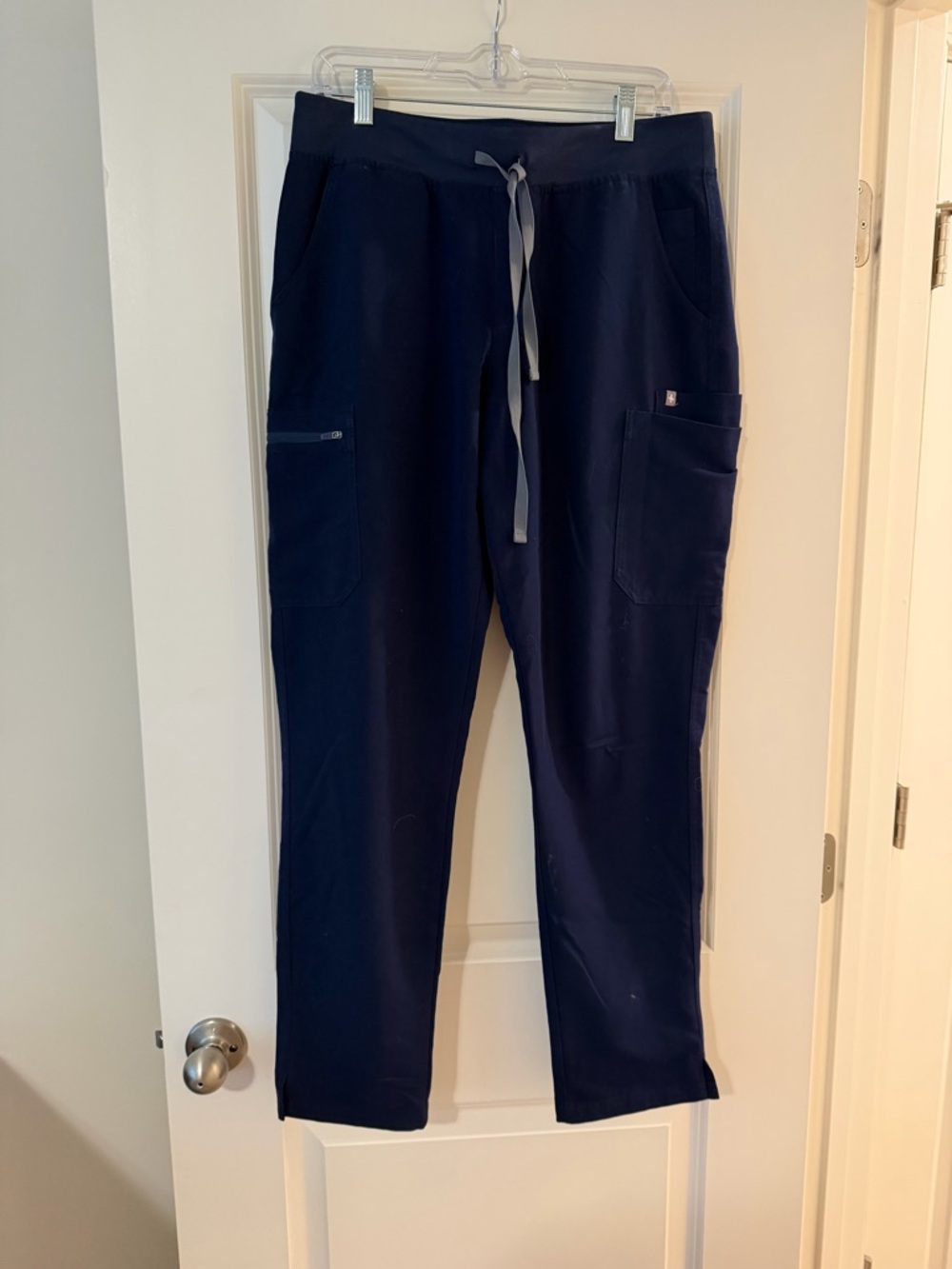 FIGS WoMen's Navy Straight Leg Scrub Pants